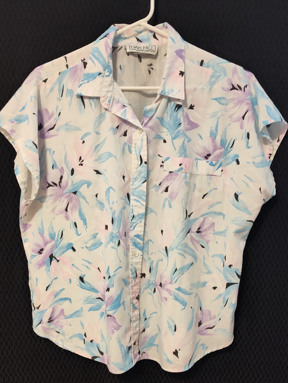 VTG Oak Hill Light Floral Button-Up Shirt in Pastel Blue & Lavender